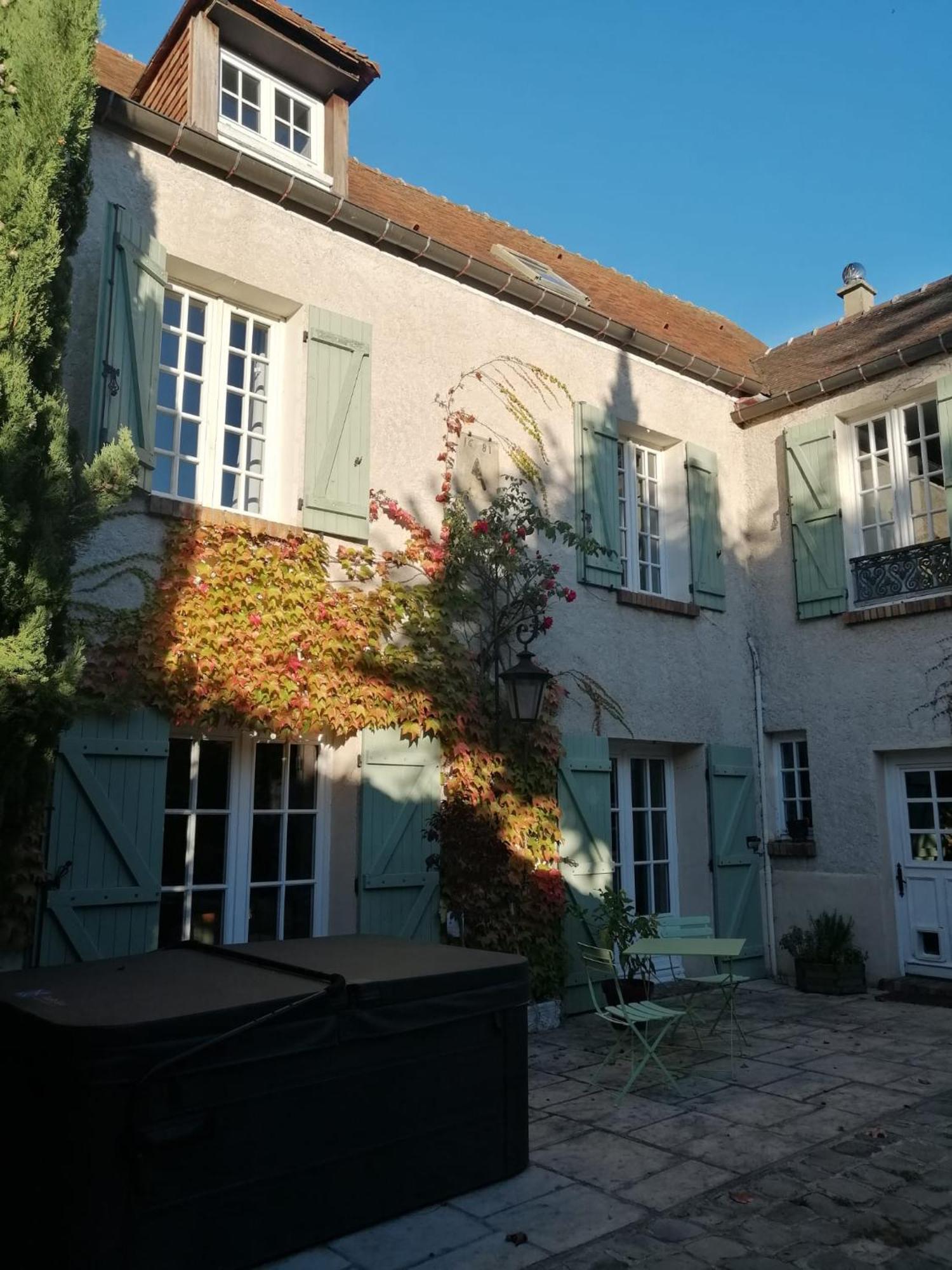 Maison D'Hotes La Source Magny-les-Hameaux Exterior foto